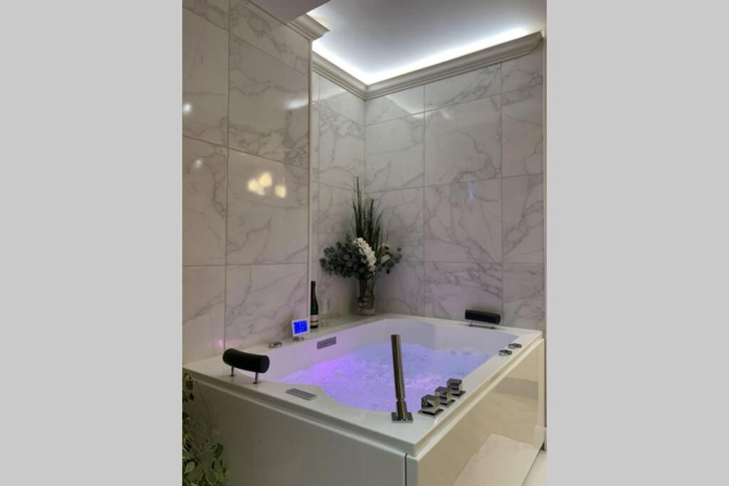 V' Appart Spa Τρουά Εξωτερικό φωτογραφία